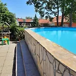 Апартаменты Balaton *